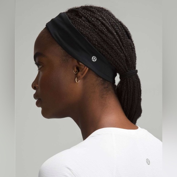 Lululemon Womens Luxtreme Training Headband Thin Black Grippy Athletic Sporty - Picture 1 of 10